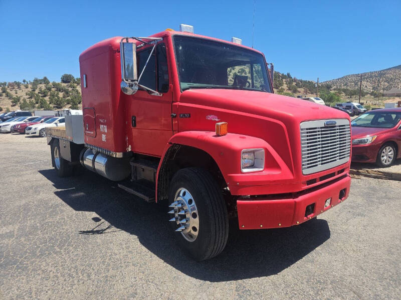 2003 Freightliner FL70