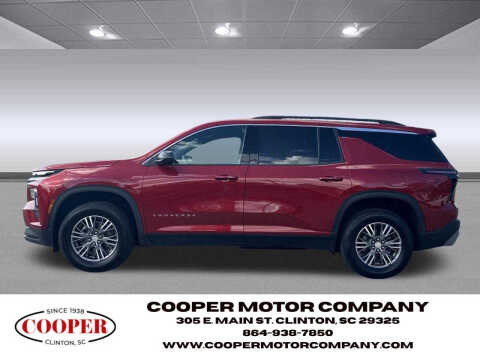2025 Chevrolet Traverse LT