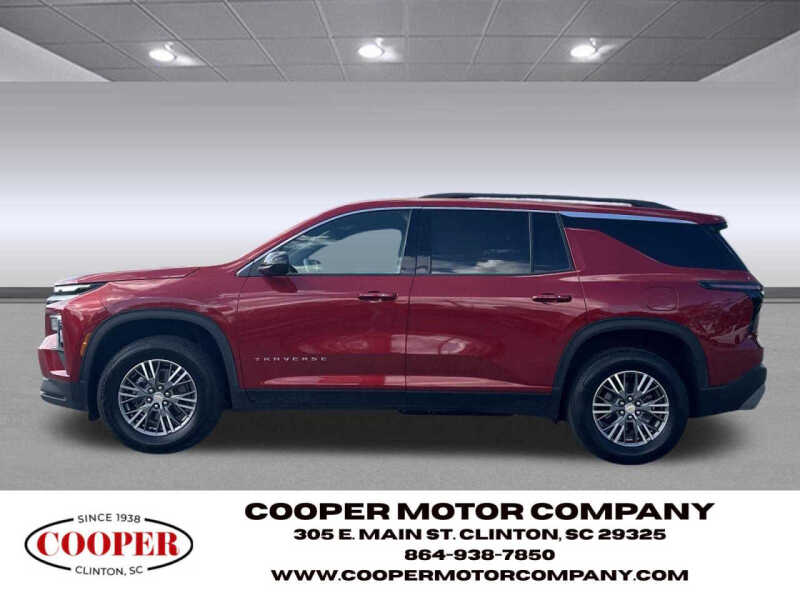 2025 Chevrolet Traverse LT