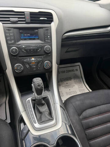 2014 Ford Fusion SE