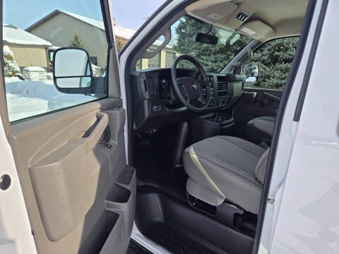 2022 Chevrolet Express LS 3500