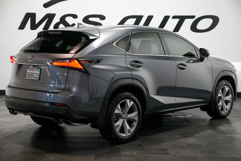 2017 Lexus NX 200t