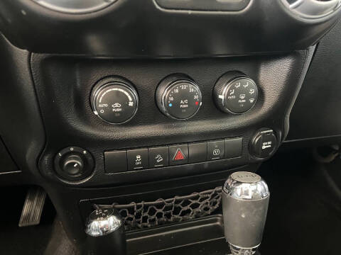 2013 Jeep Wrangler Sahara