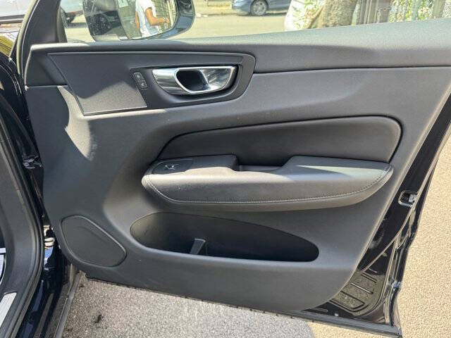 2023 Volvo XC60 B5 Core