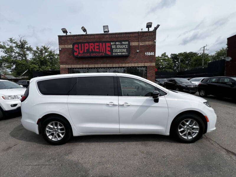 2024 Chrysler Pacifica Touring L