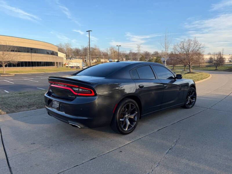 2017 Dodge Charger SXT