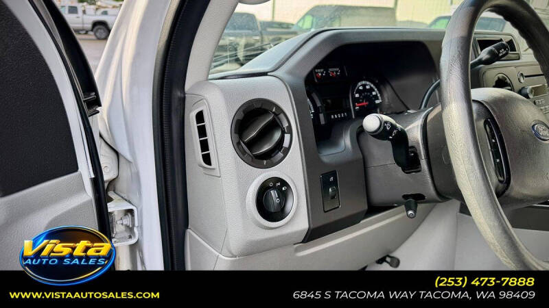 2013 Ford E-Series E-350 SD XLT