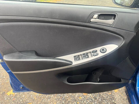 2015 Hyundai Accent GS