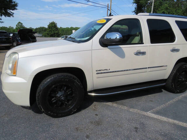 2010 GMC Yukon for sale at Colbert's Auto Outlet in Hickory, NC