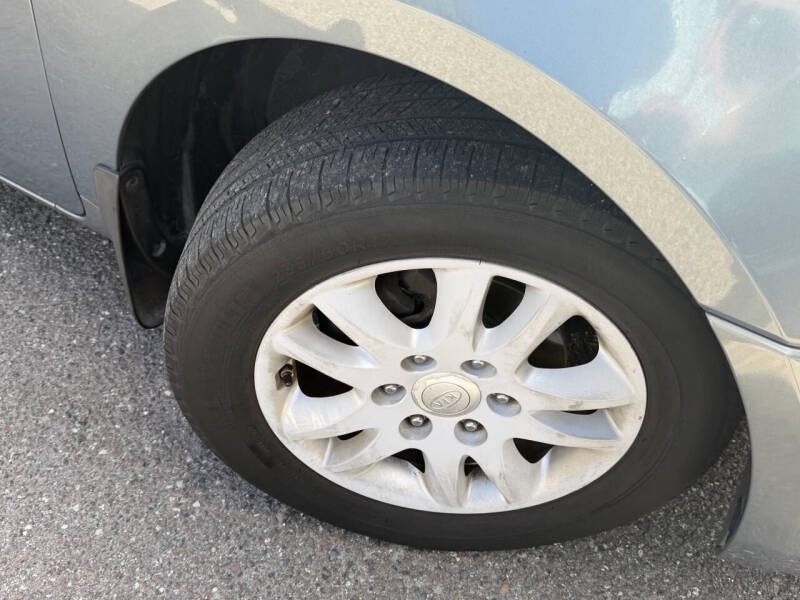 2006 Kia Sedona EX
