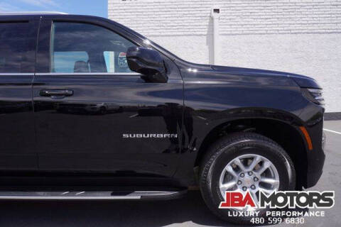 2025 Chevrolet Suburban LT