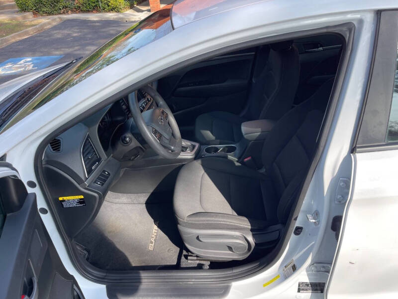 2018 Hyundai Elantra SE