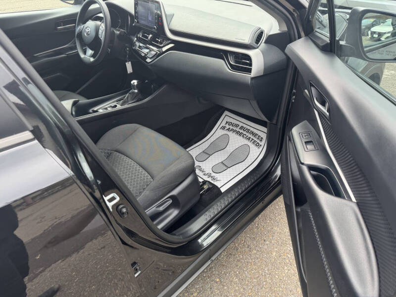 2021 Toyota C-HR LE