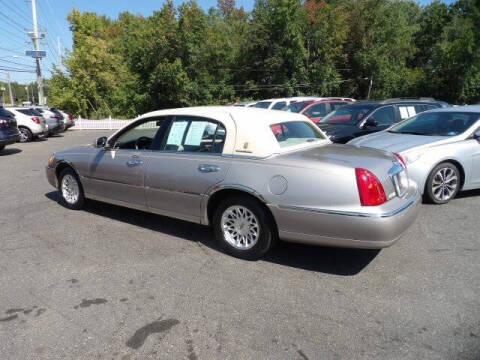 1999 Lincoln Town Car Signature