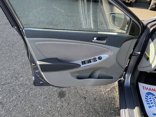 2016 Hyundai Accent SE