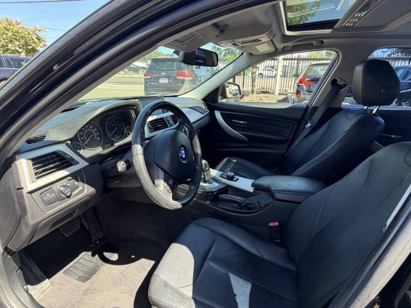 2015 BMW 3 Series 320i