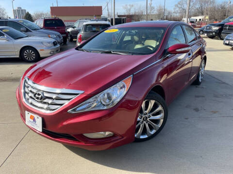 2011 Hyundai Sonata for sale at EURO MOTORS AUTO DEALER INC in Champaign IL