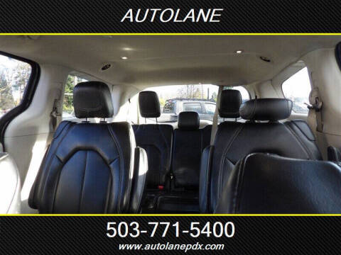 2020 Chrysler Voyager LXi