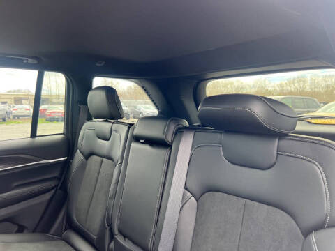 2026 Jeep Grand Cherokee Altitude