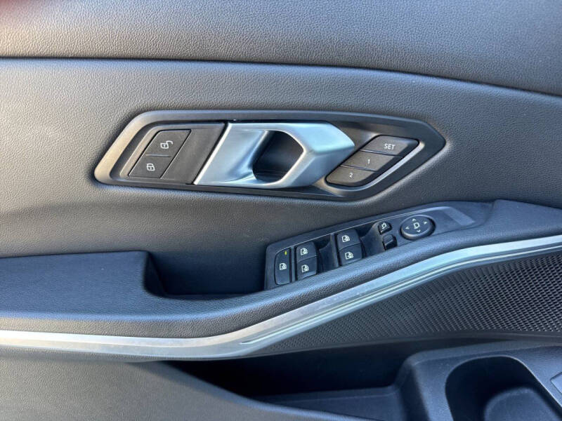 2024 BMW 3 Series 330i