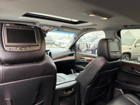 2019 Cadillac Escalade Luxury