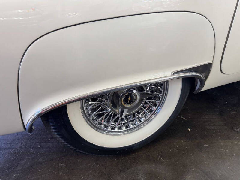 1957 Ford Thunderbird