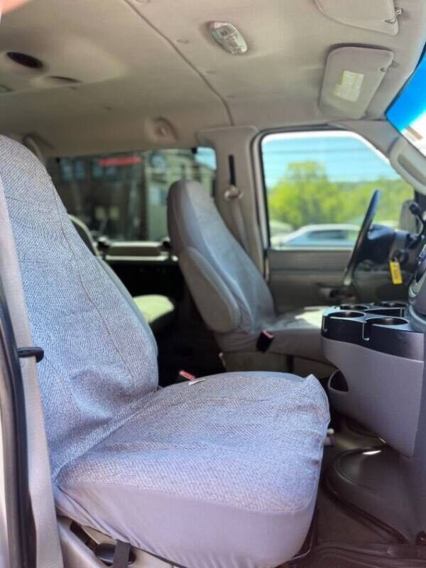 2008 Ford E-Series E-350 SD XLT