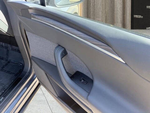 2023 Tesla Model X Standard Range