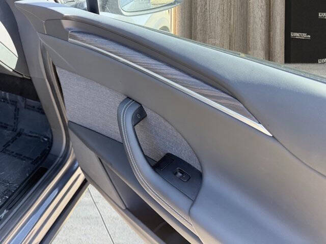 2023 Tesla Model X Standard Range