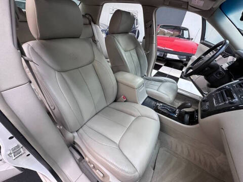 2011 Cadillac DTS Luxury Collection