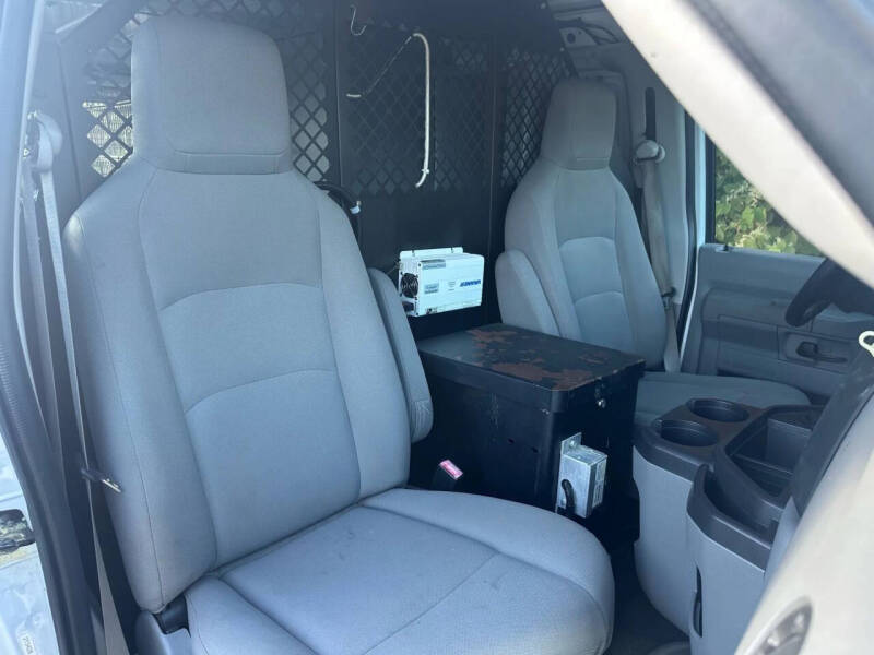 2010 Ford E-Series E-250