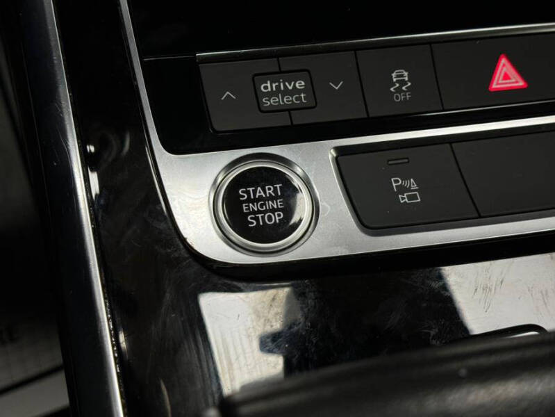 2022 Audi Q7 quattro Premium Plus 55 TFSI