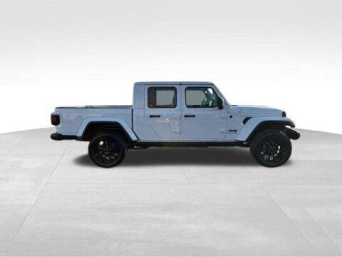 2024 Jeep Gladiator NightHawk