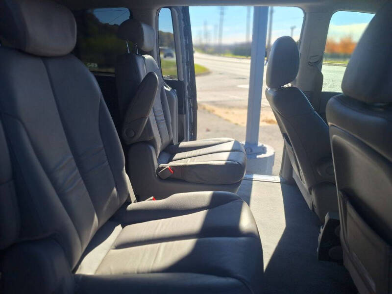 2007 Hyundai Entourage GLS