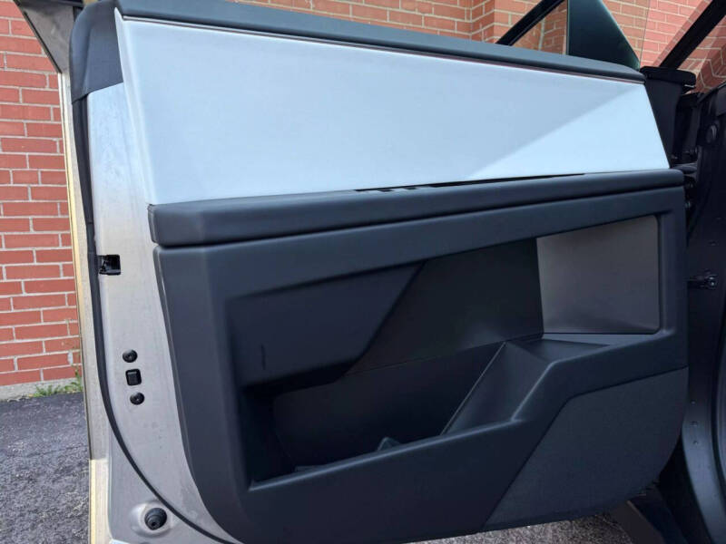 2024 Tesla Cybertruck