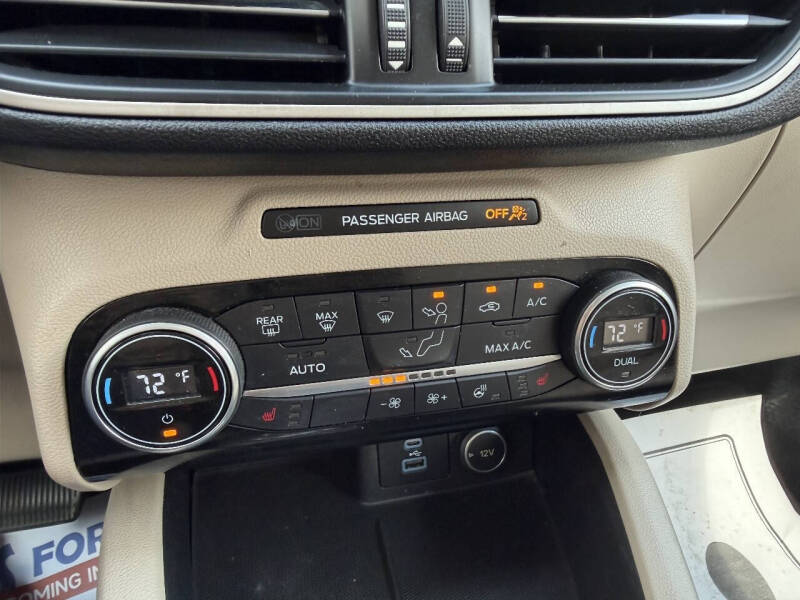 2021 Ford Escape Hybrid SEL