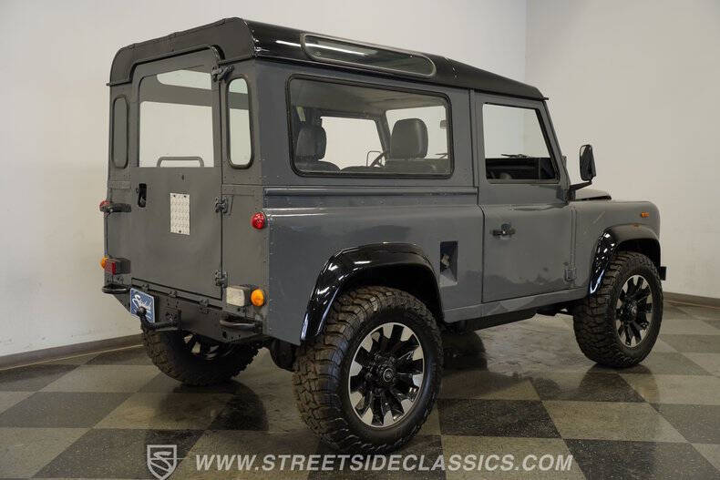 1987 Land Rover Defender