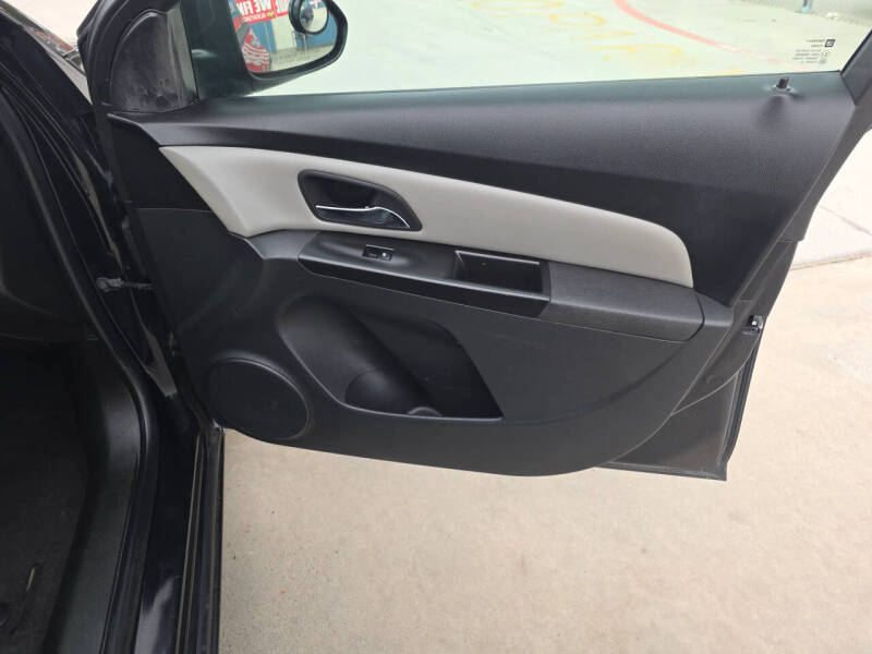 2013 Chevrolet Cruze LS Auto