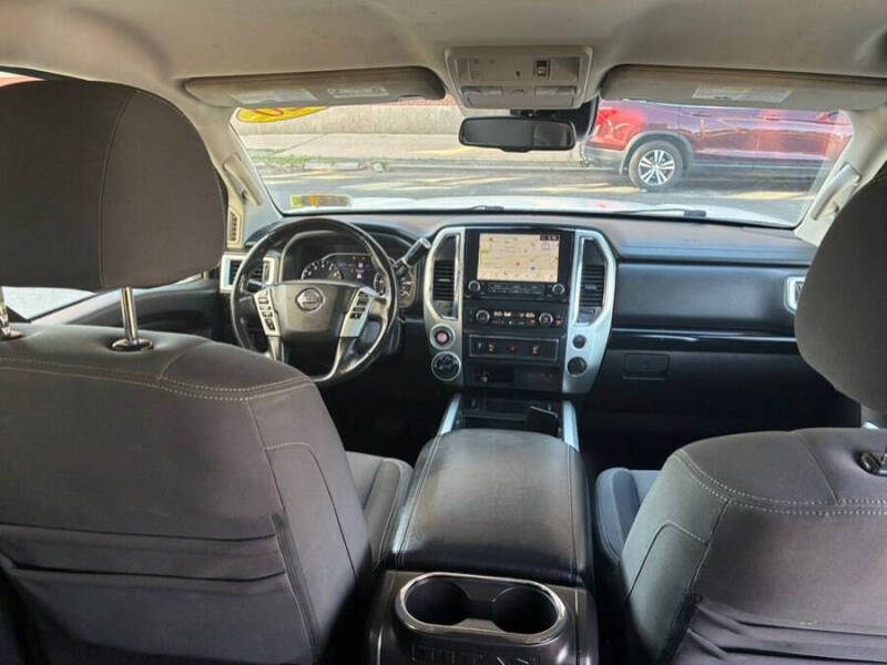 2020 Nissan Titan