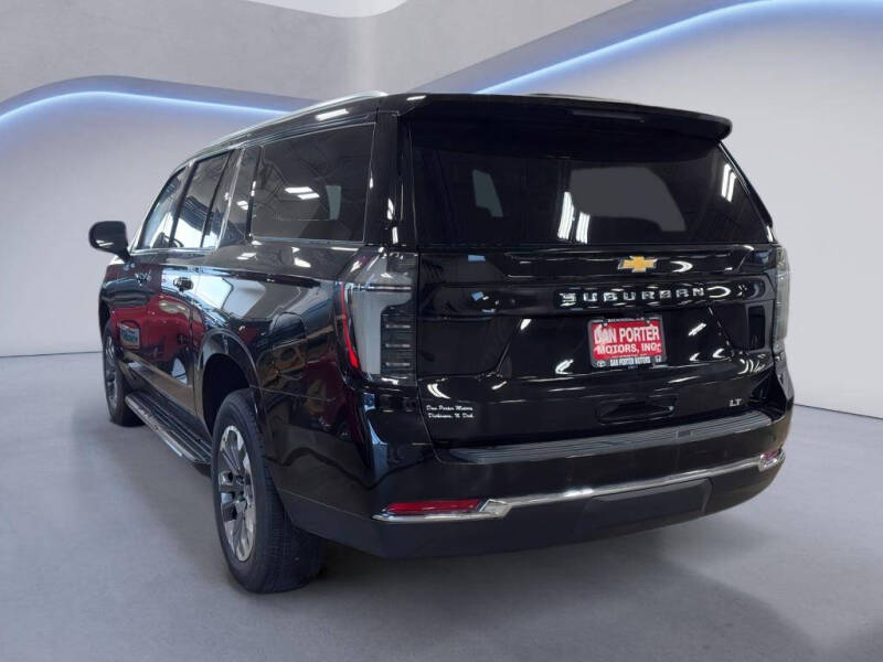 2025 Chevrolet Suburban LT