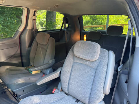 2007 Chrysler Town and Country LX