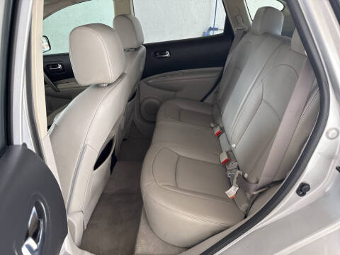 2012 Nissan Rogue SV w/SL Package