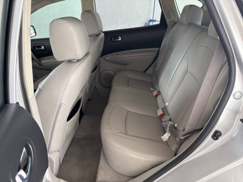 2012 Nissan Rogue SV w/SL Package