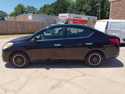 2012 Nissan Versa 1.6 SV