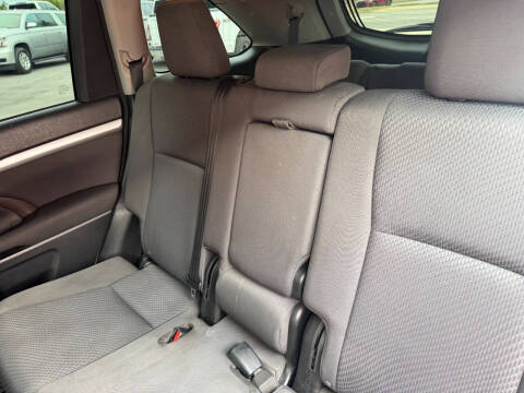 2016 Toyota Highlander LE