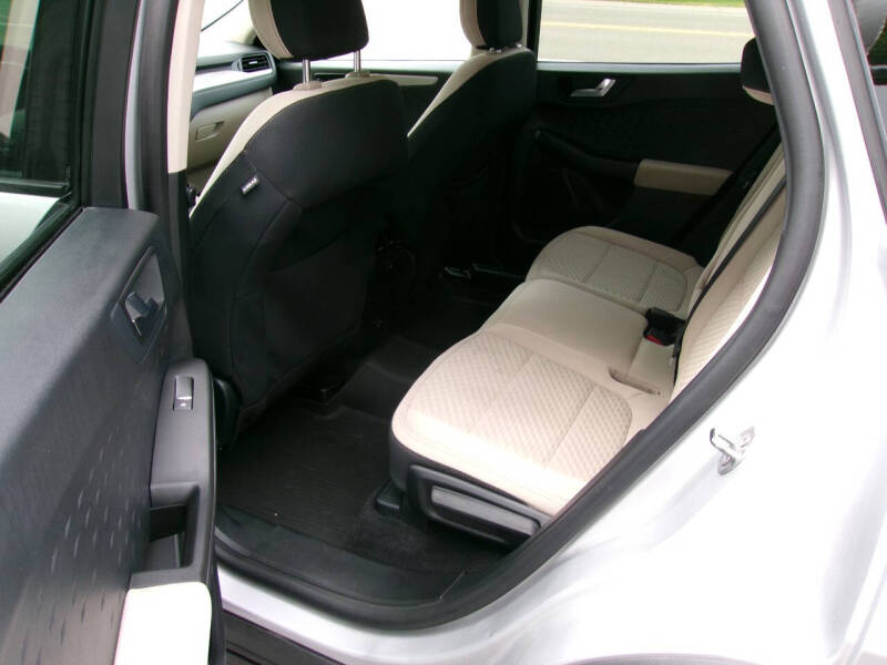 2020 Ford Escape SE