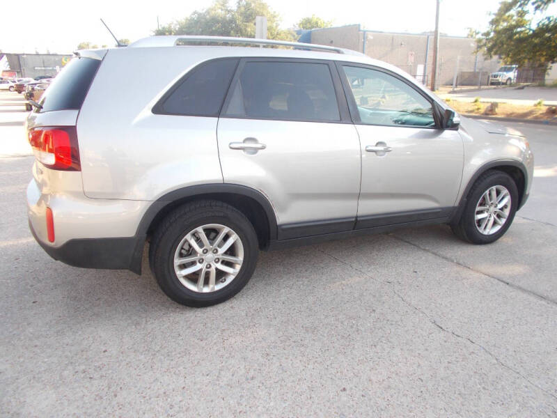 2015 Kia Sorento LX