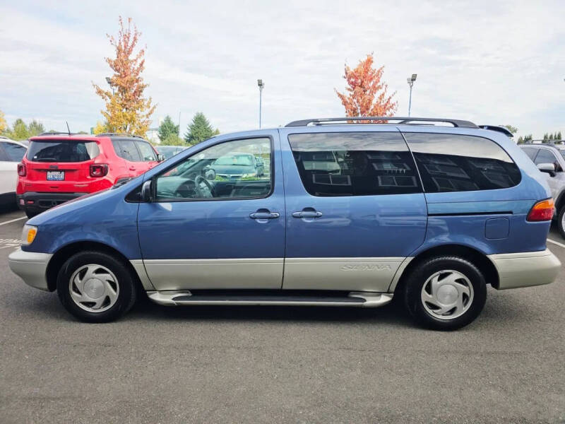 2000 Toyota Sienna