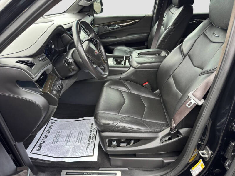 2017 Cadillac Escalade Platinum