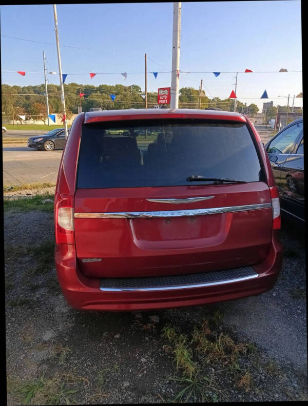 2012 Chrysler Town and Country Touring